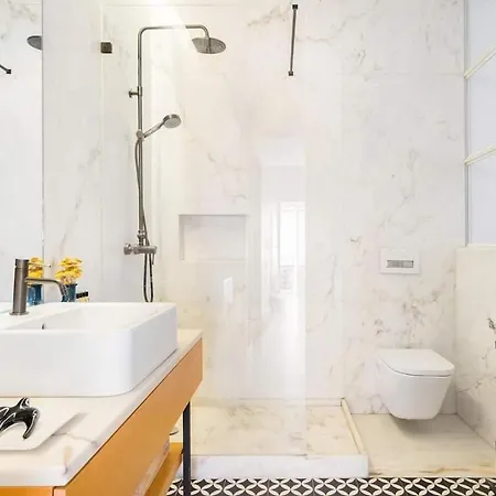 Charming & Modern Flat Close To Time Out Market * 리스본